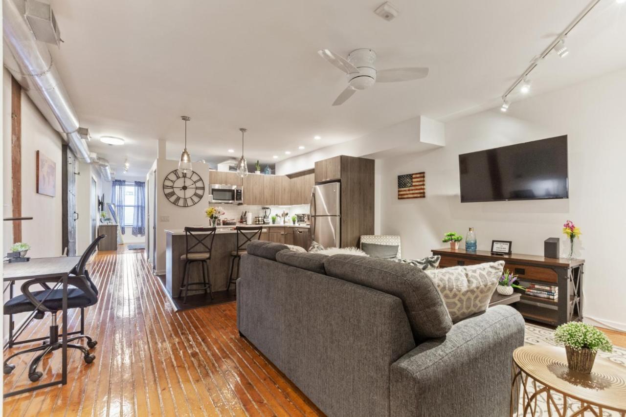Apartment Luxury 1br Old City-king Bed Walk To Liberty Bell & Independence Mall - Free Parking! Philadelphia