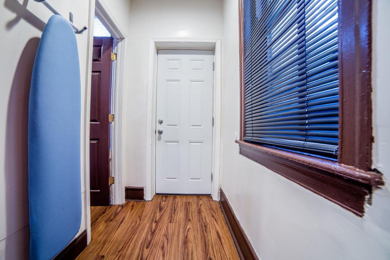 Apartment Private! Cool! Comfy! 1 Bedroom Apt. *