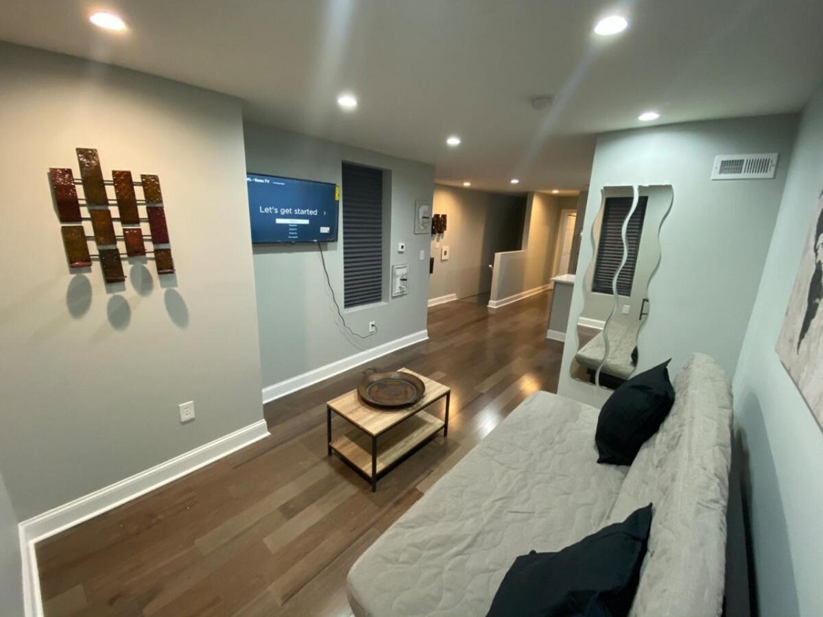 Cozy Chic Apartments *