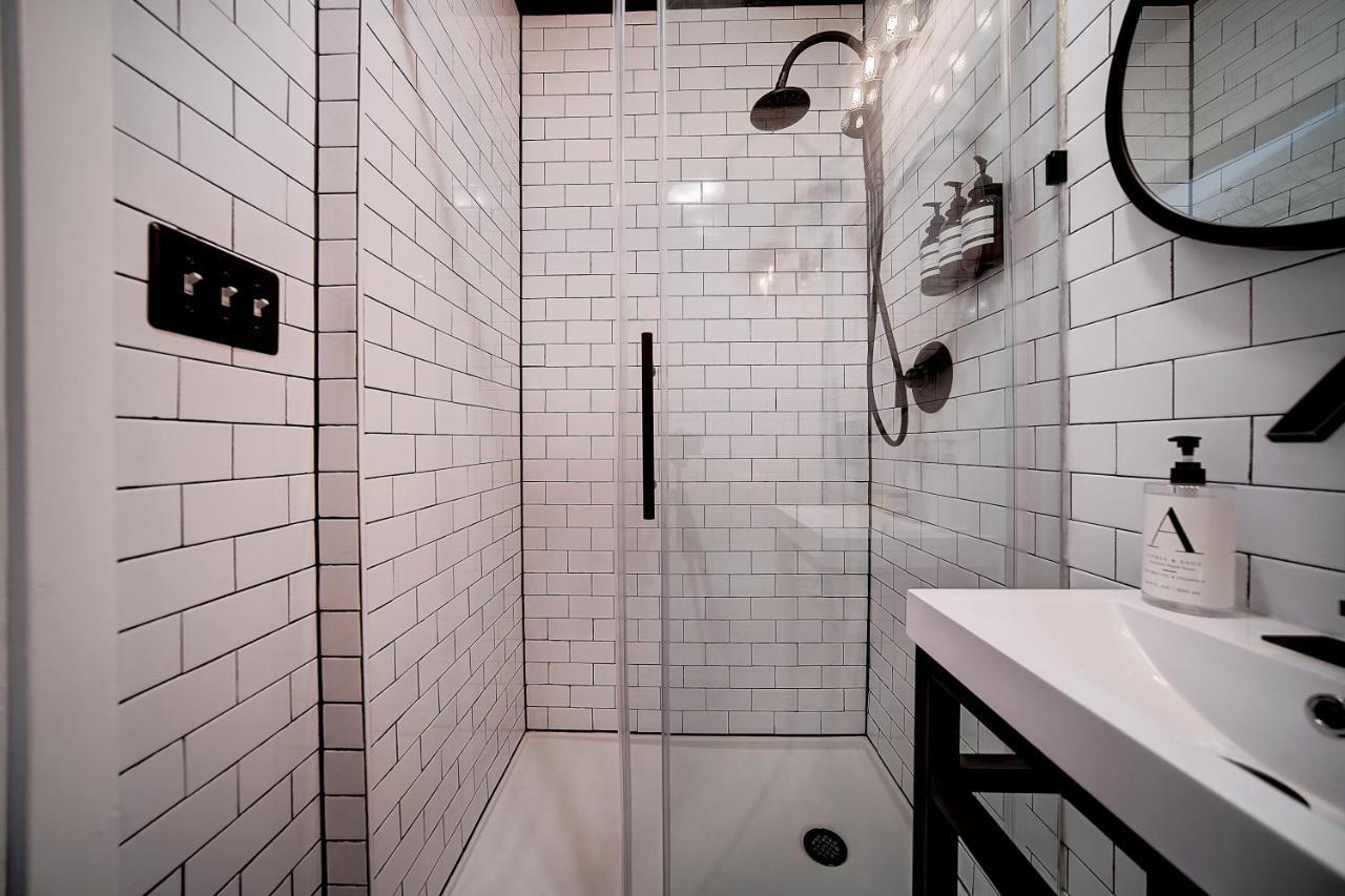 Artsy Hidden Gem -- Free Parking Homestay Philadelphia