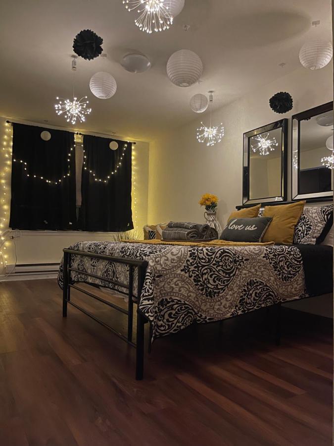 Memory Lane, University City, Free Street Parking, Zip Car Site Apartment Philadelphia