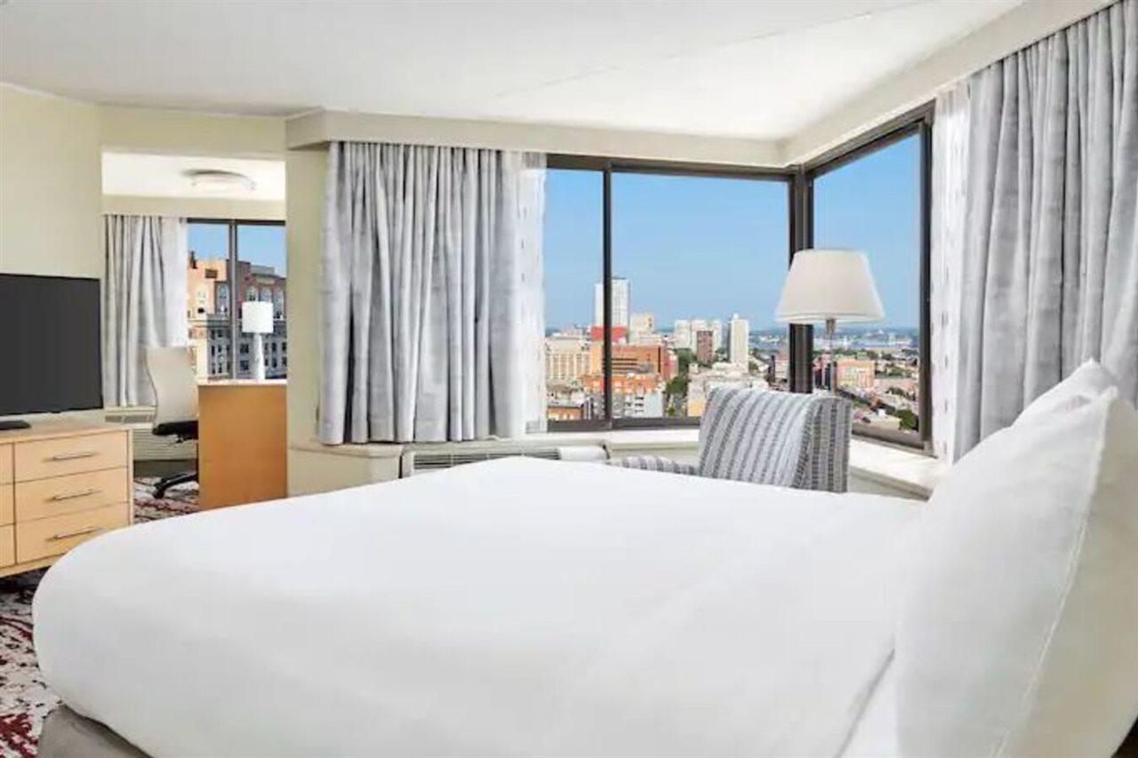 Doubletree By Hilton Center