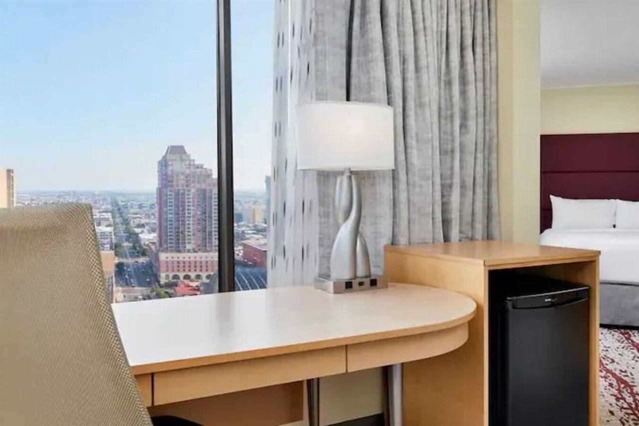 Hotel Doubletree By Hilton Center