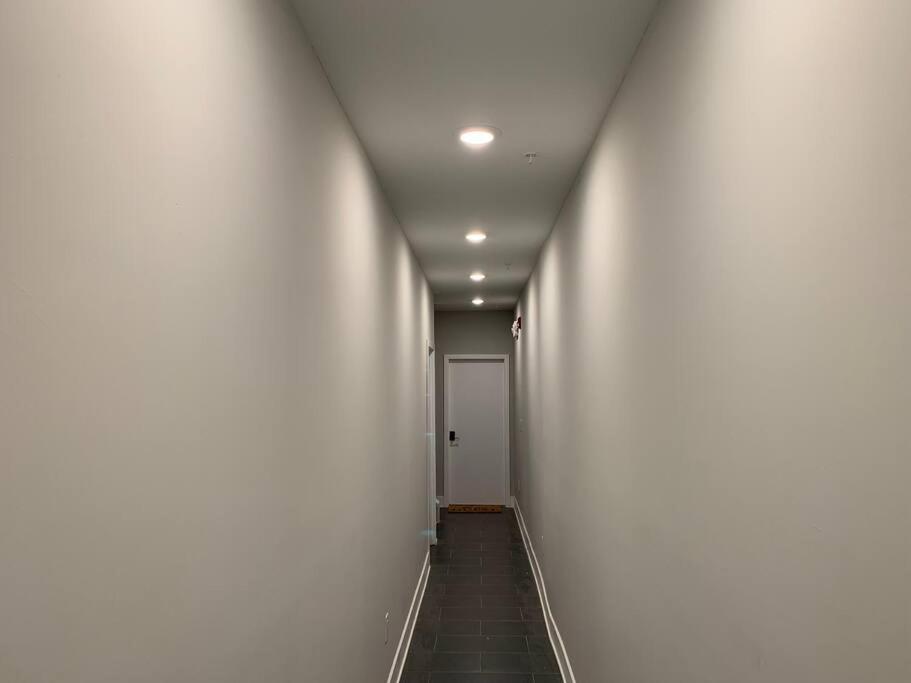 Modern 3 Bedroom 2 Ba With Patio