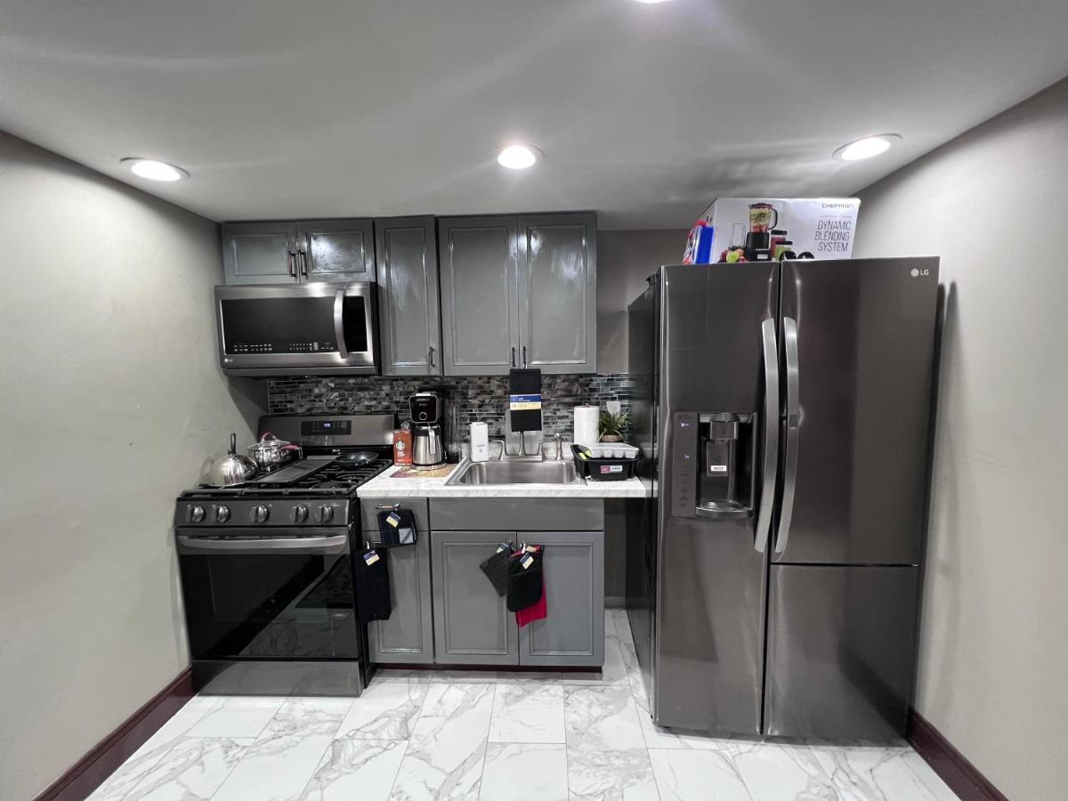 Luxury 1 Bedroom In *