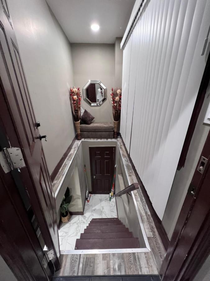 Luxury 1 Bedroom In Apartment *