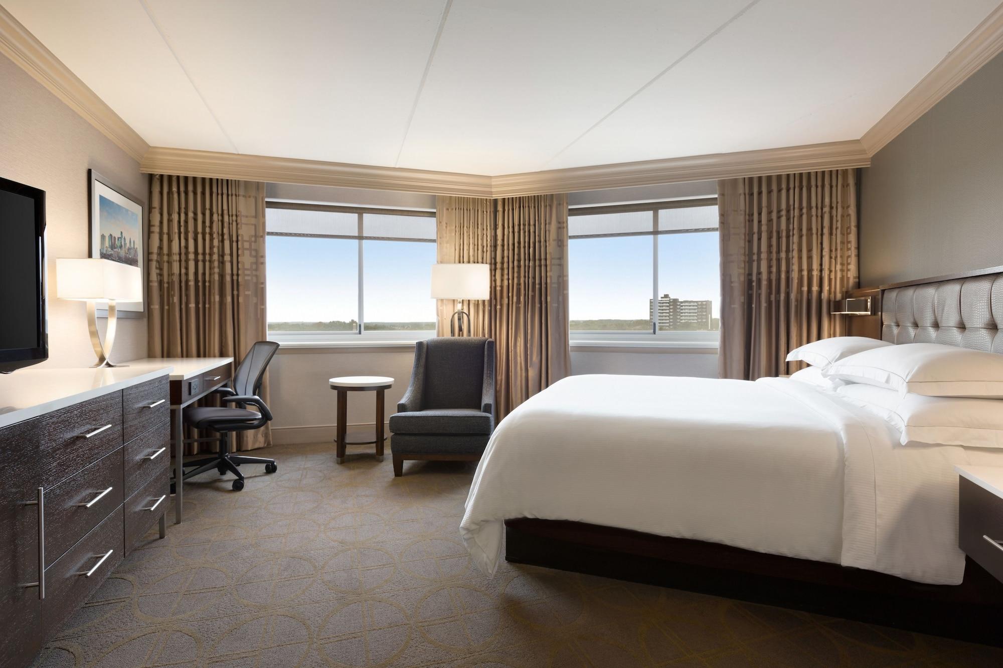 Hotel Hilton City Avenue 4*