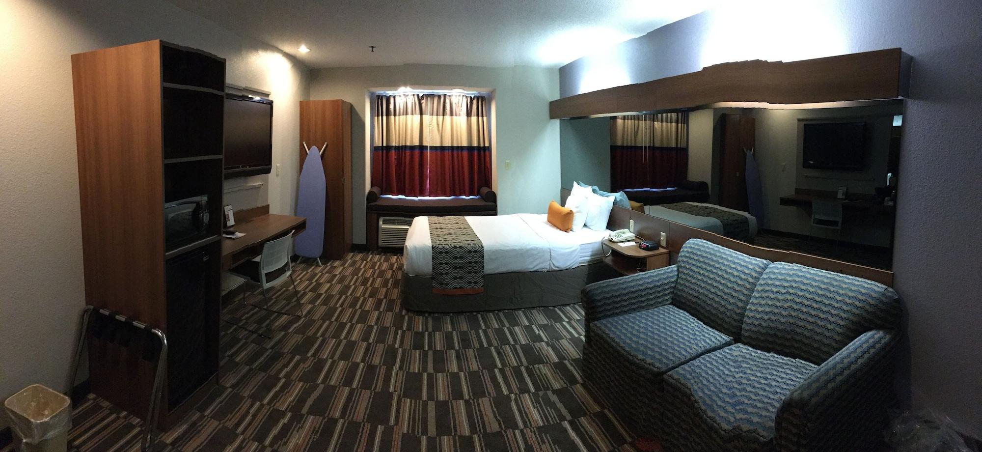 Microtel & By Wyndham Airport Philadelphia