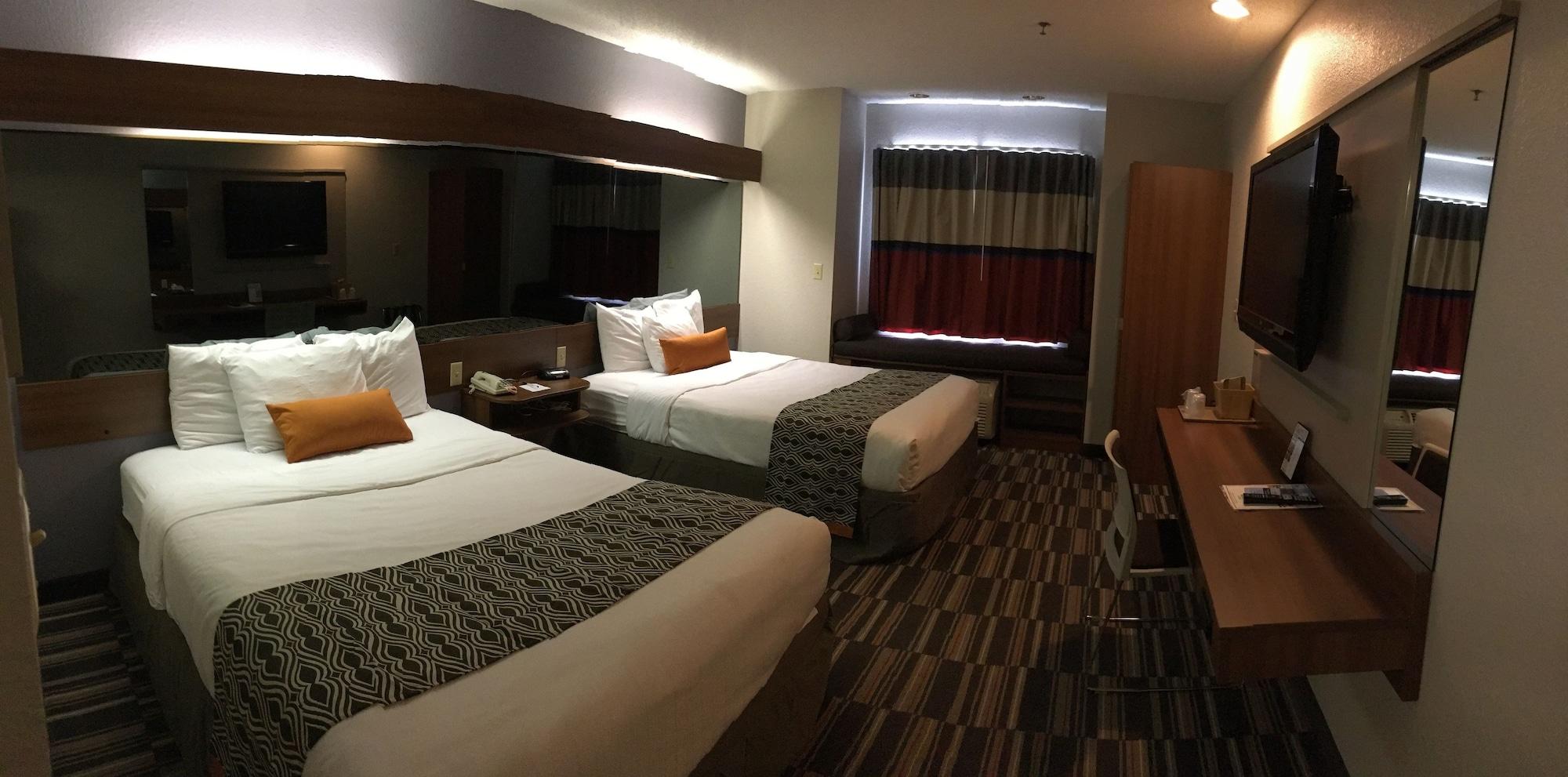 Microtel & By Wyndham Airport 2*