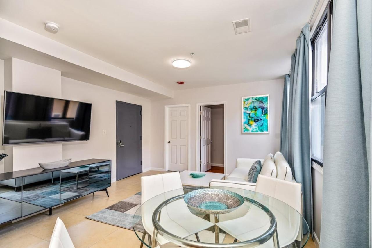 Stylish & Great Location Next To The Convention Center * Philadelphia