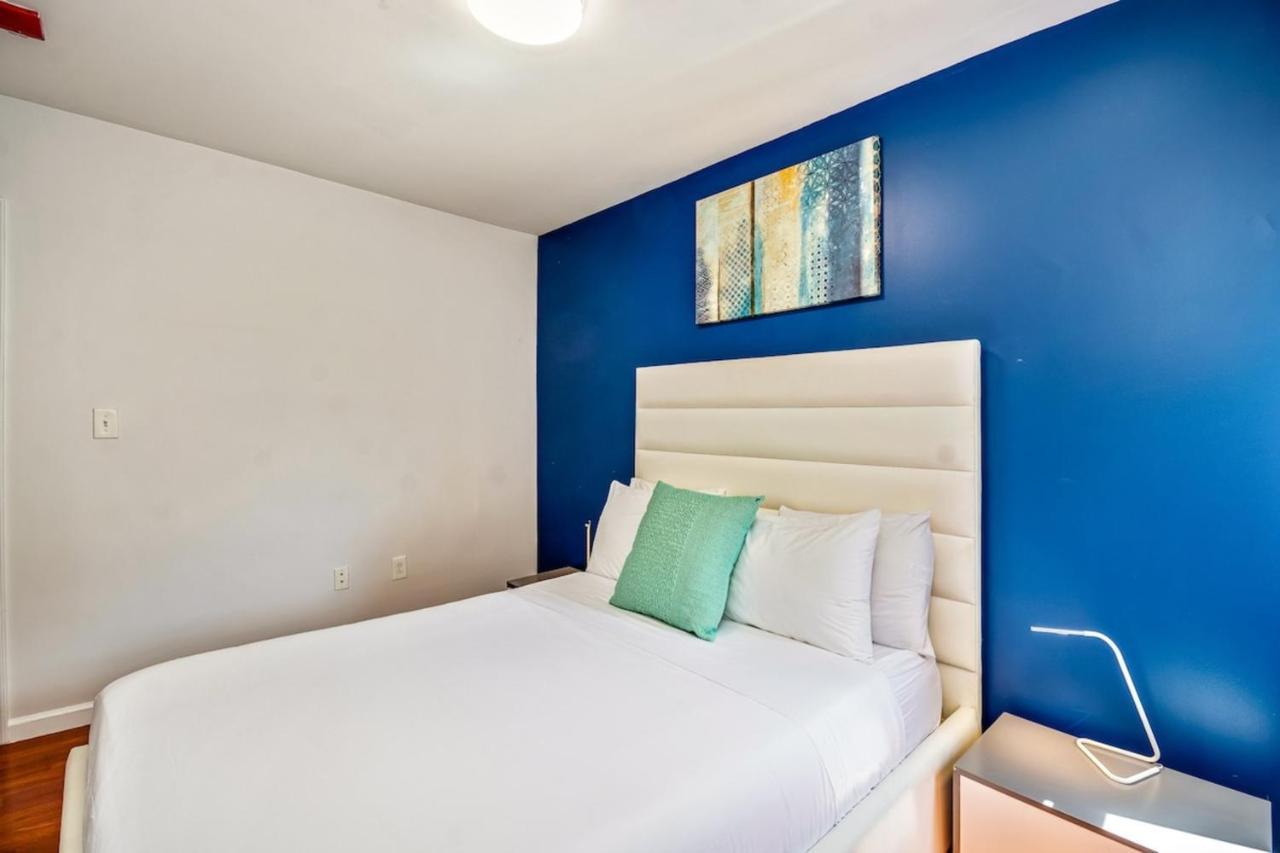 Stylish & Great Location Next To The Convention Center Apartment