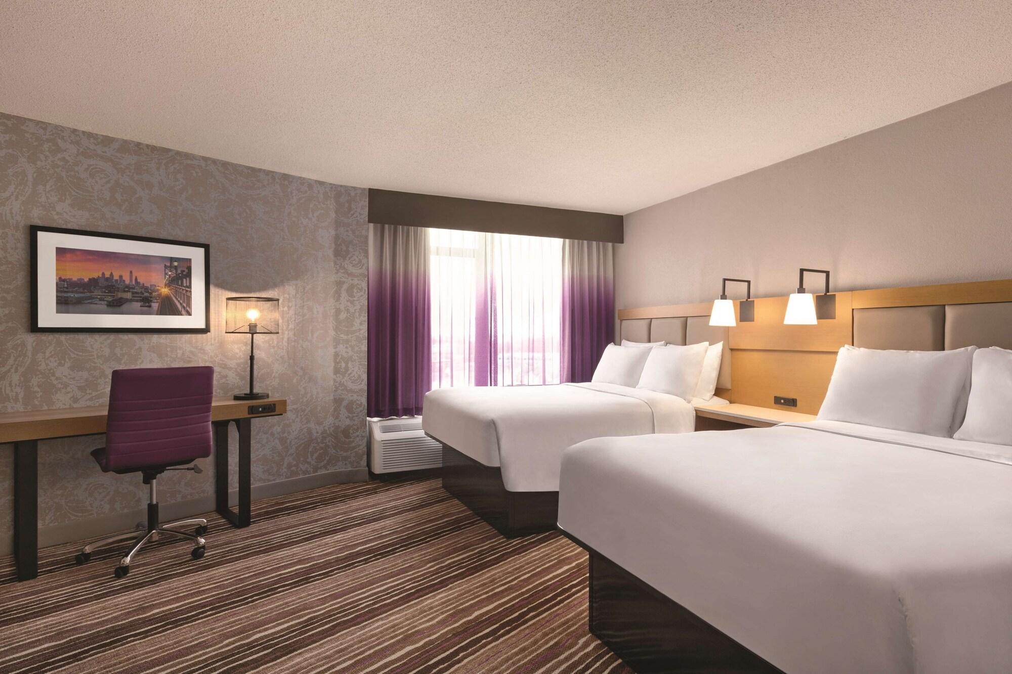 Arpt-stadium Area By Ihg Hotel 3*