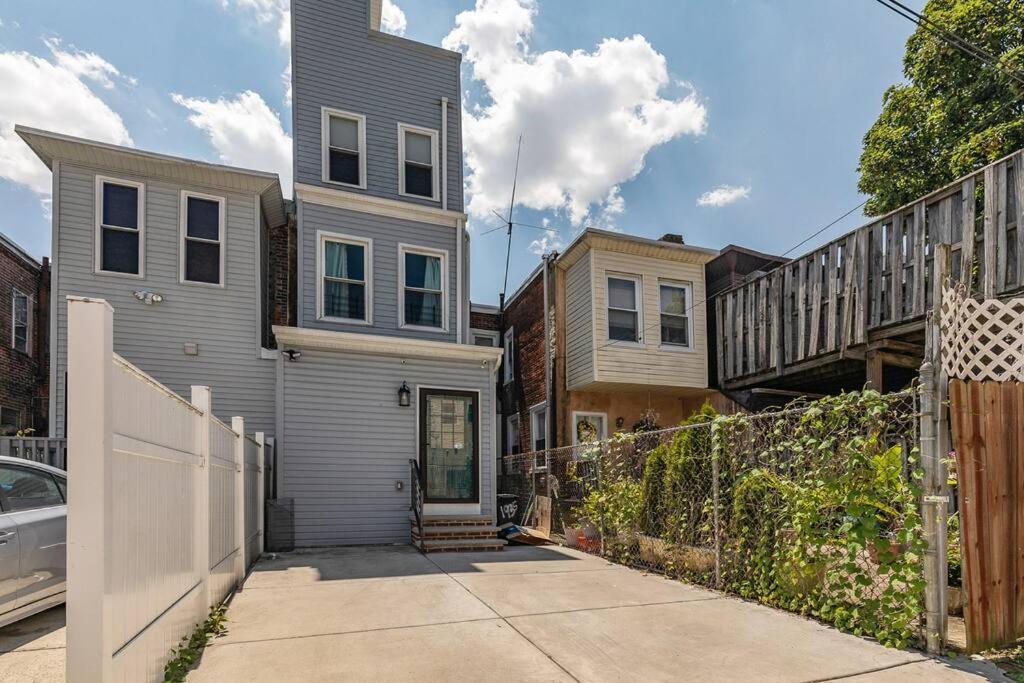 Trendy Fairmount Gem-5 Star Location, Roof Deck, Parking, Gr8 For Families Apartment *