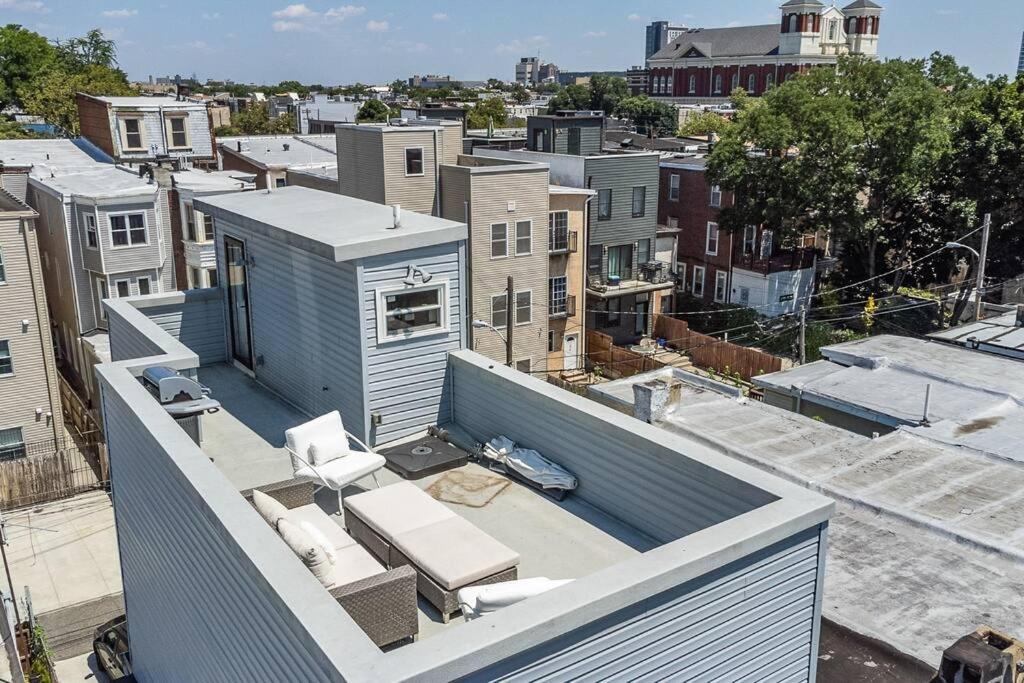 Apartment Trendy Fairmount Gem-5 Star Location, Roof Deck, Parking, Gr8 For Families
