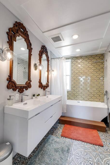Apartment Trendy Fairmount Gem-5 Star Location, Roof Deck, Parking, Gr8 For Families