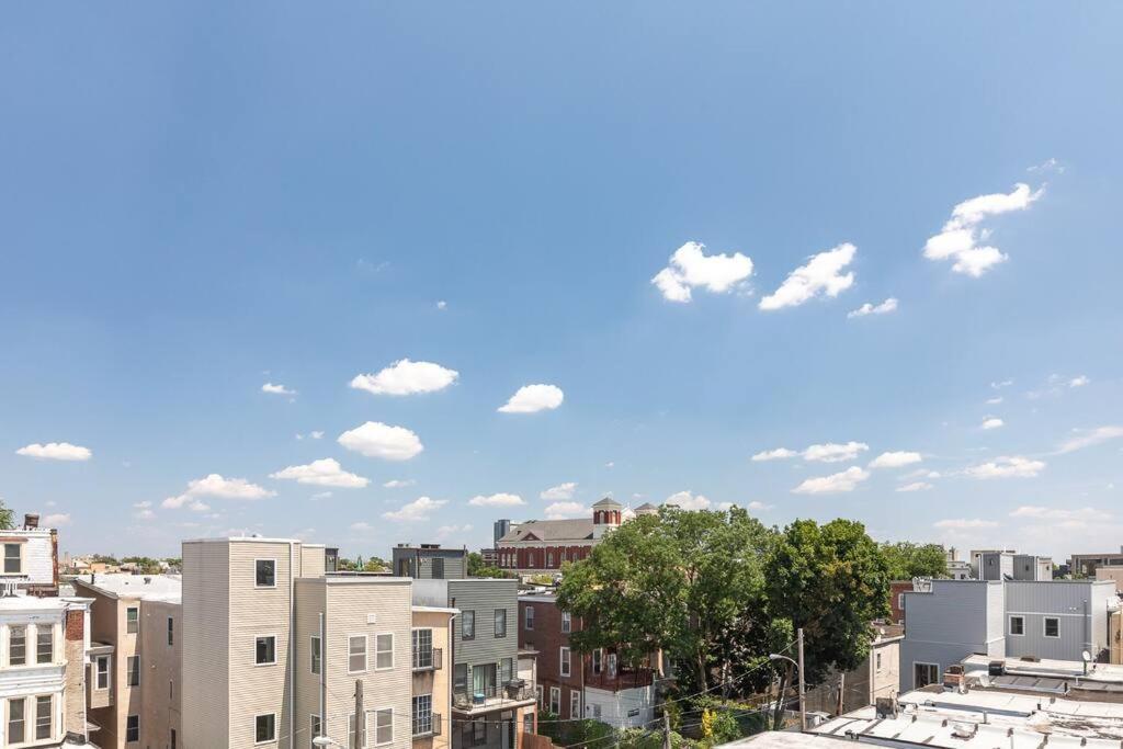 Trendy Fairmount Gem-5 Star Location, Roof Deck, Parking, Gr8 For Families *