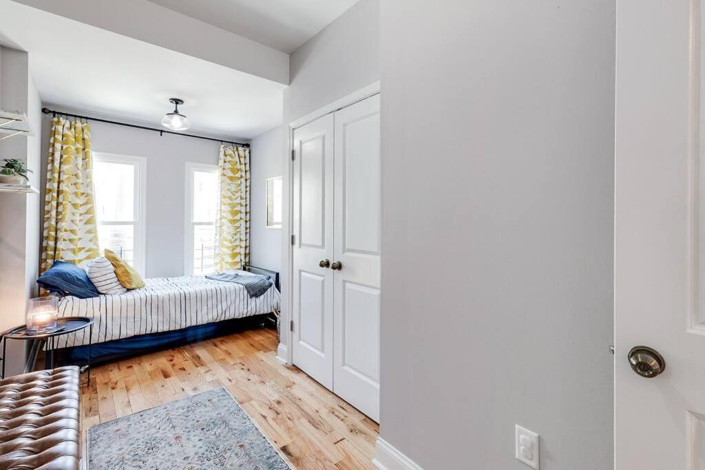Apartment Trendy Fairmount Gem-5 Star Location, Roof Deck, Parking, Gr8 For Families *