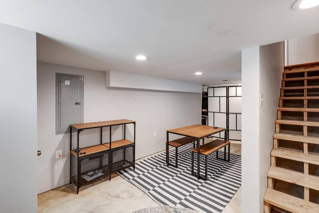 Trendy Fairmount Gem-5 Star Location, Roof Deck, Parking, Gr8 For Families