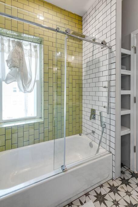 Apartment Trendy Fairmount Gem-5 Star Location, Roof Deck, Parking, Gr8 For Families Philadelphia