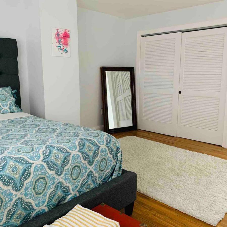 Apartment A Regal Retreat- Exclusive Parking, Prime Location *