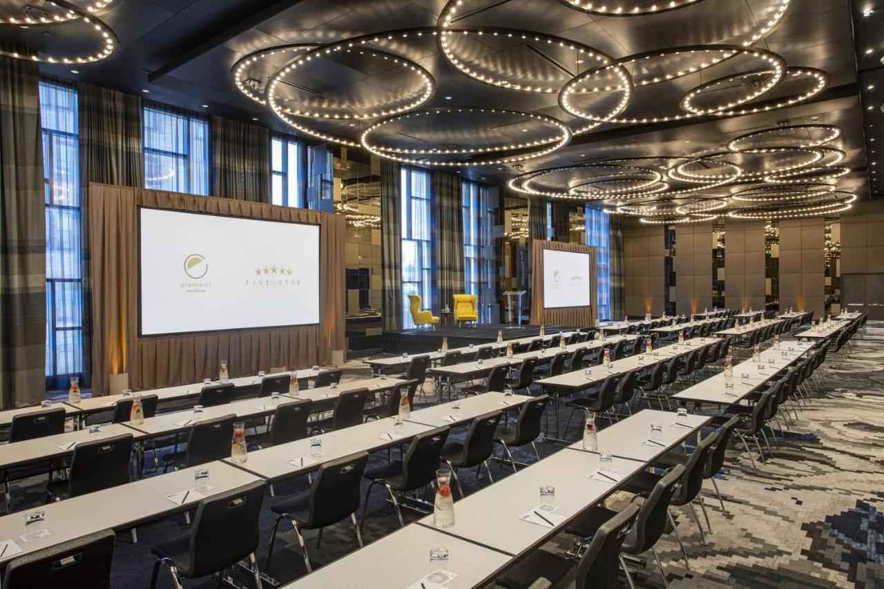 Element Downtown 4*
