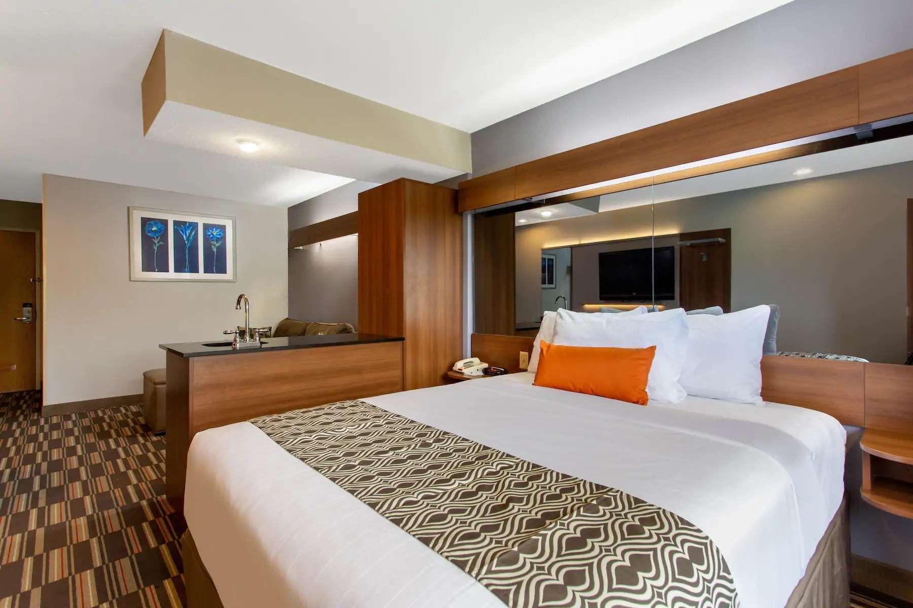 Microtel & By Wyndham Airport