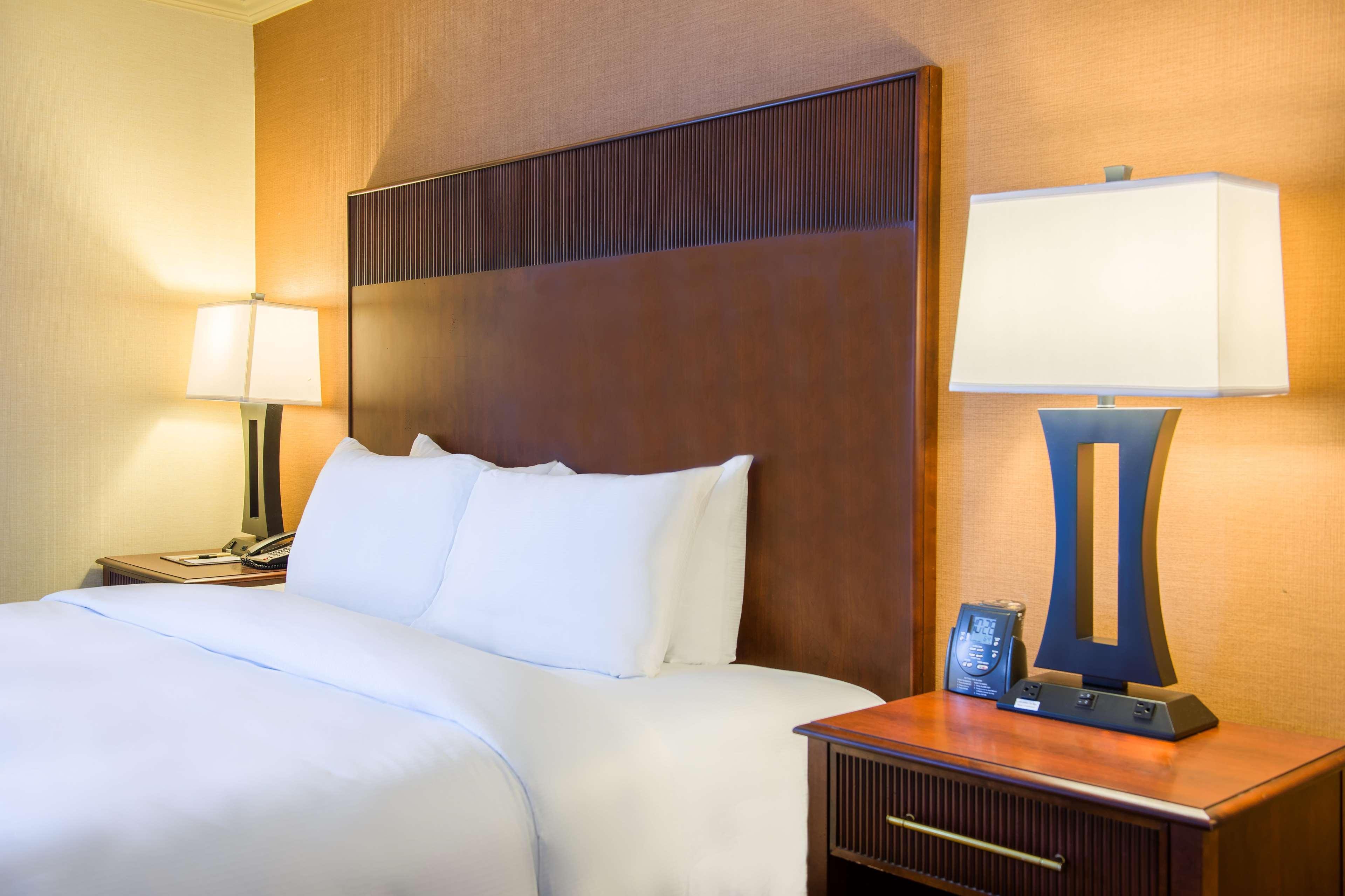 Doubletree By Hilton Airport Philadelphia