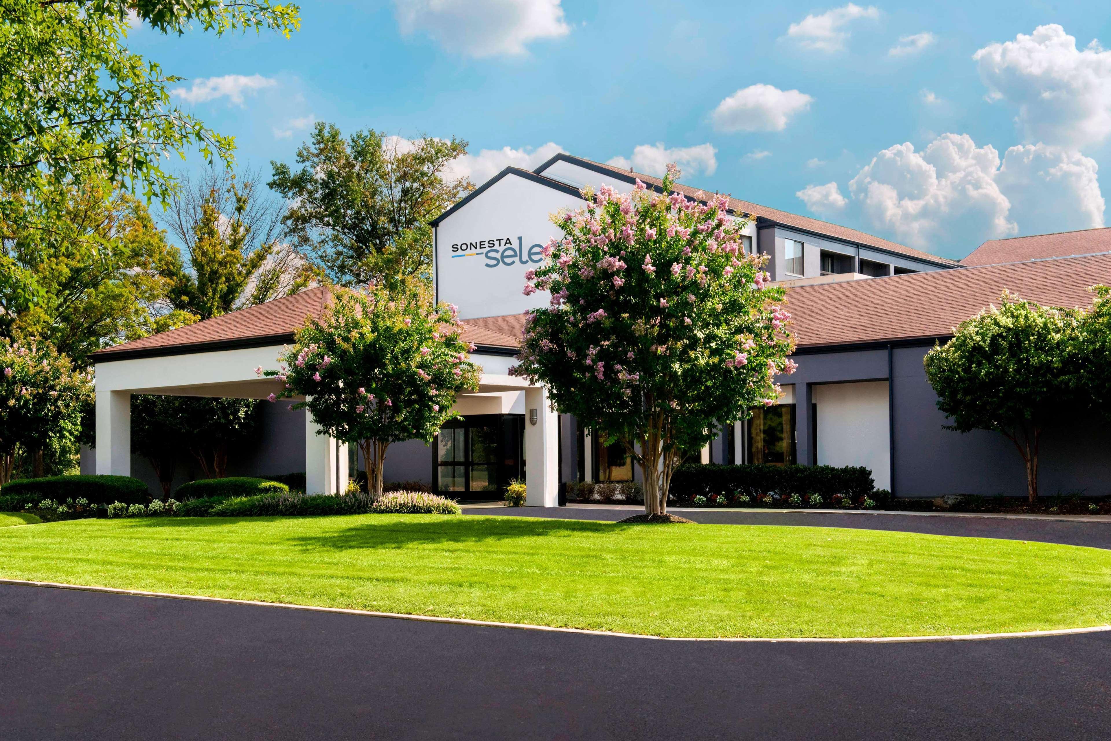 Sonesta Select Airport 3*