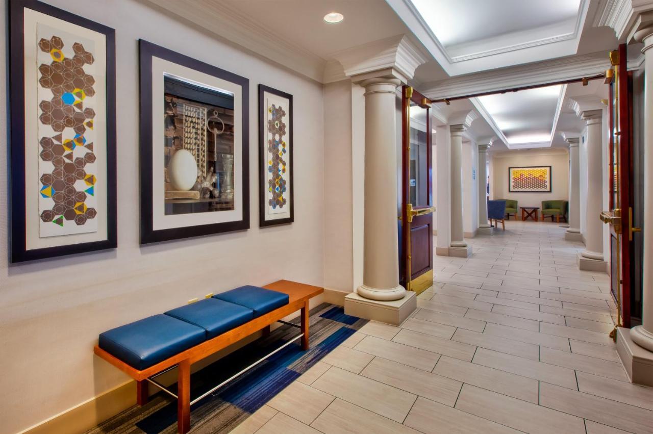 Holiday Express Philadelphia-midtown By Ihg Hotel