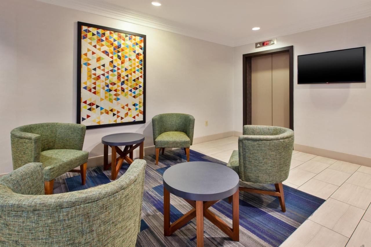 Hotel Holiday Express Philadelphia-midtown By Ihg Philadelphia