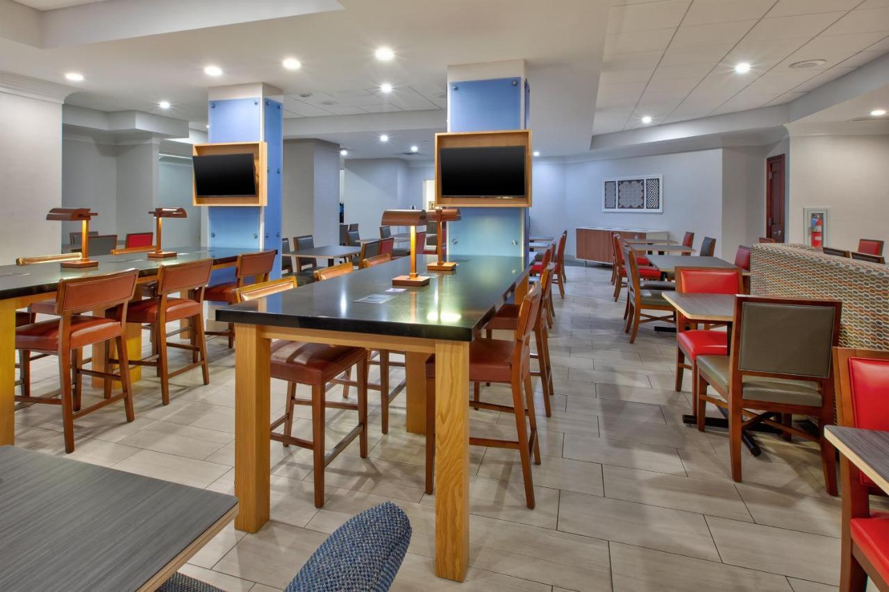 Hotel Holiday Express Philadelphia-midtown By Ihg Philadelphia
