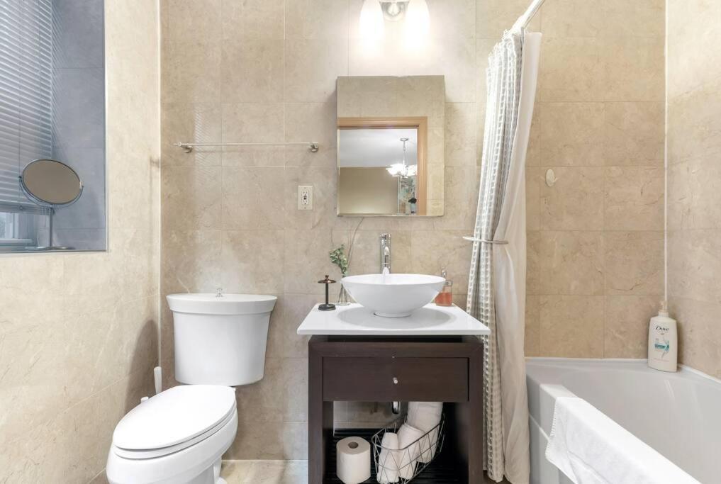 Apartment Heart Of Old City! The Liberty Room! Wifi/neflix