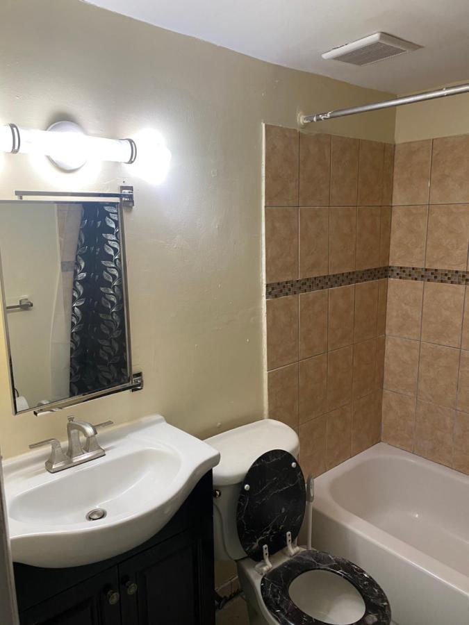Apartment 76th Street