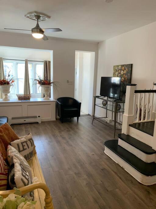 Sensational Sleeping W/ Wi-fi Holiday home Philadelphia