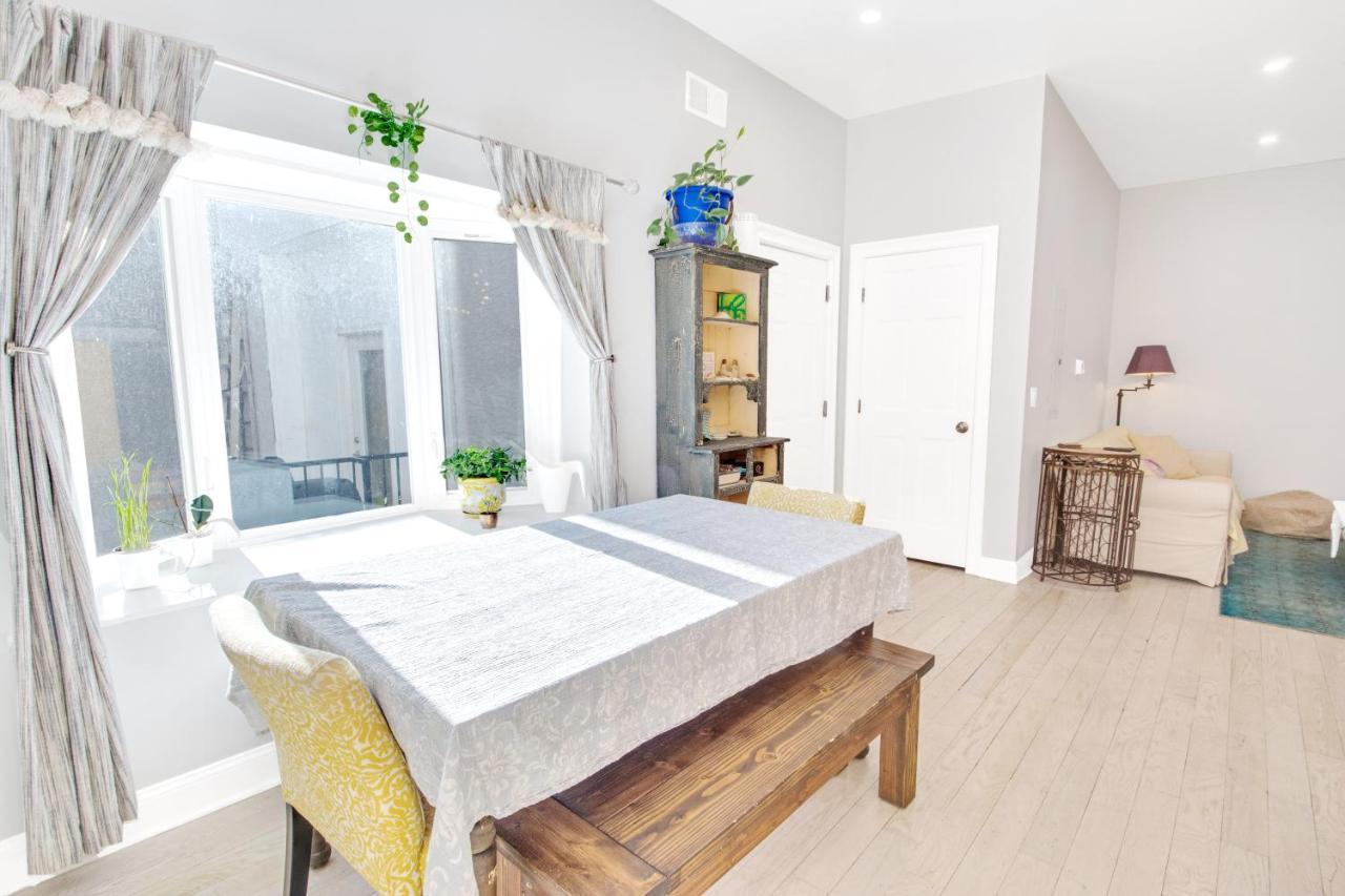 Spacious Oasis - Parking, Private Patio & Roofdeck * Philadelphia