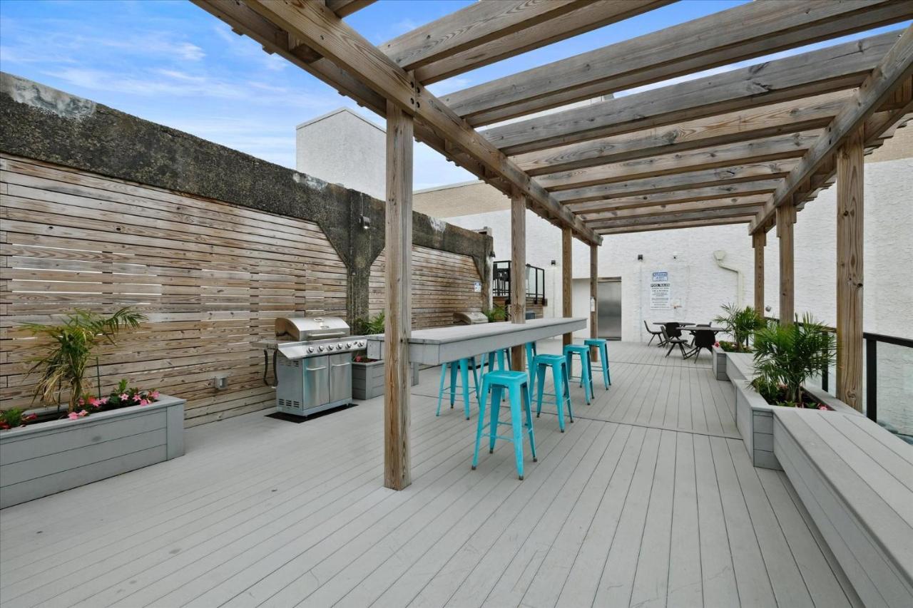 W Pool & Scenic Rooftop Apartment *