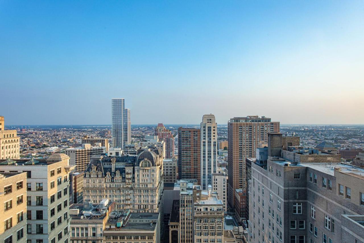 W 4* Philadelphia
