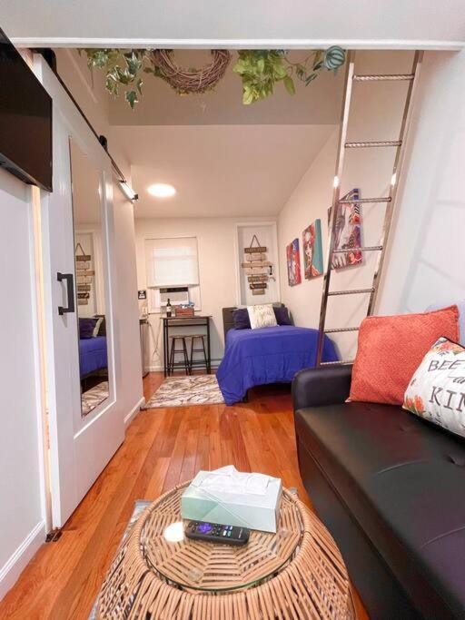 Apartment Tiny Studio Near Liberty Bell Philly