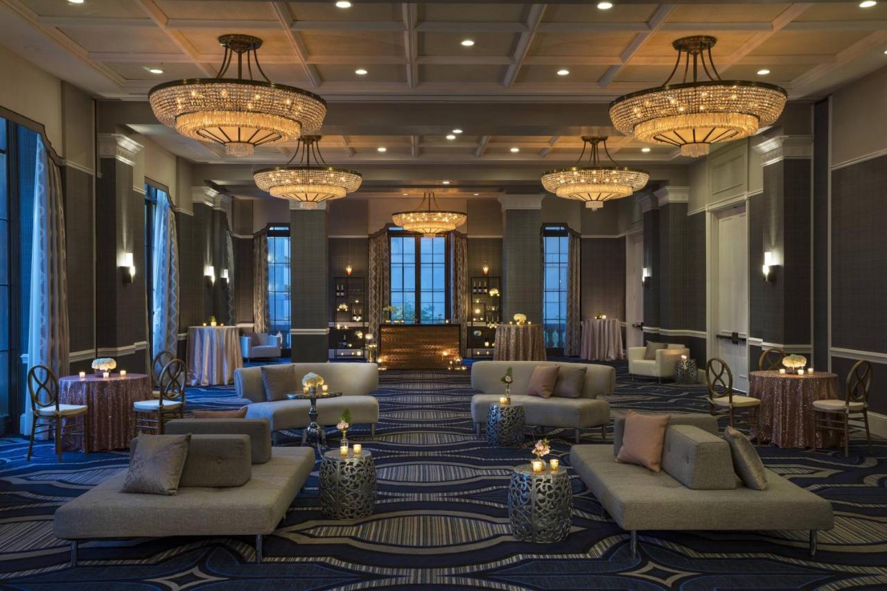 The Notary Hotel, Philadelphia, Autograph Collection 5*