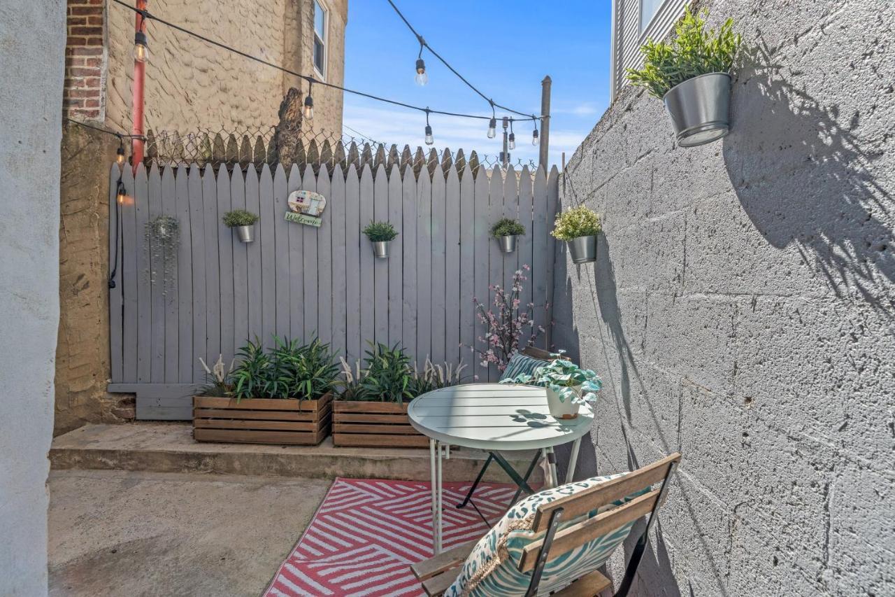 Trendy Family Friendly Northern Liberties Retreat *
