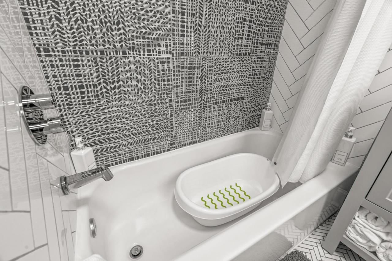Trendy Family Friendly Northern Liberties Retreat *