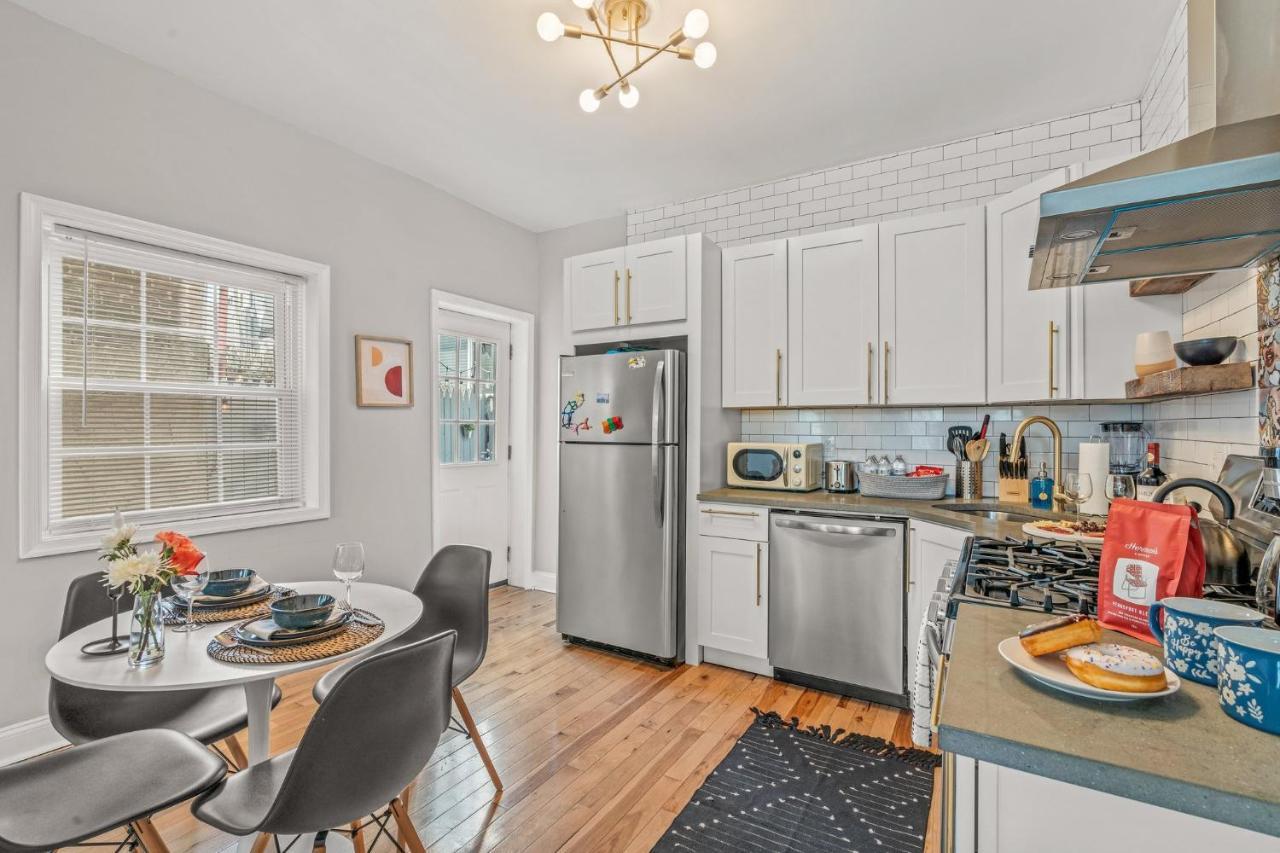 Trendy Family Friendly Northern Liberties Retreat *