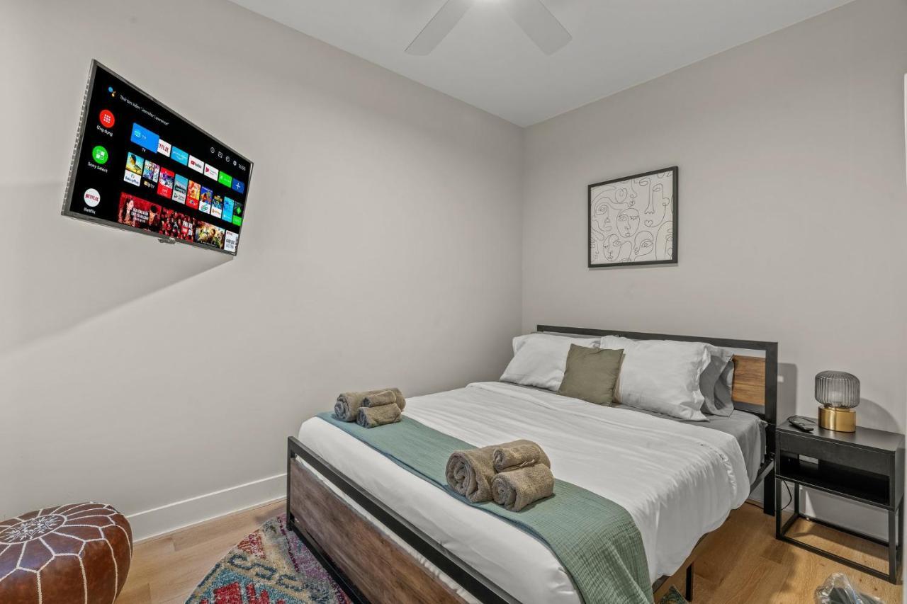 Kid-friendly Fishtown Family Retreat With Game