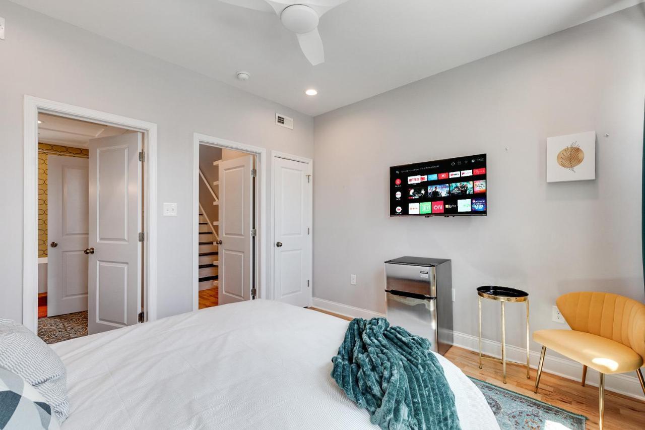 Apartment Trendy Fairmount Gem-5 Star Location, Roof Deck, Parking, Gr8 For Families *