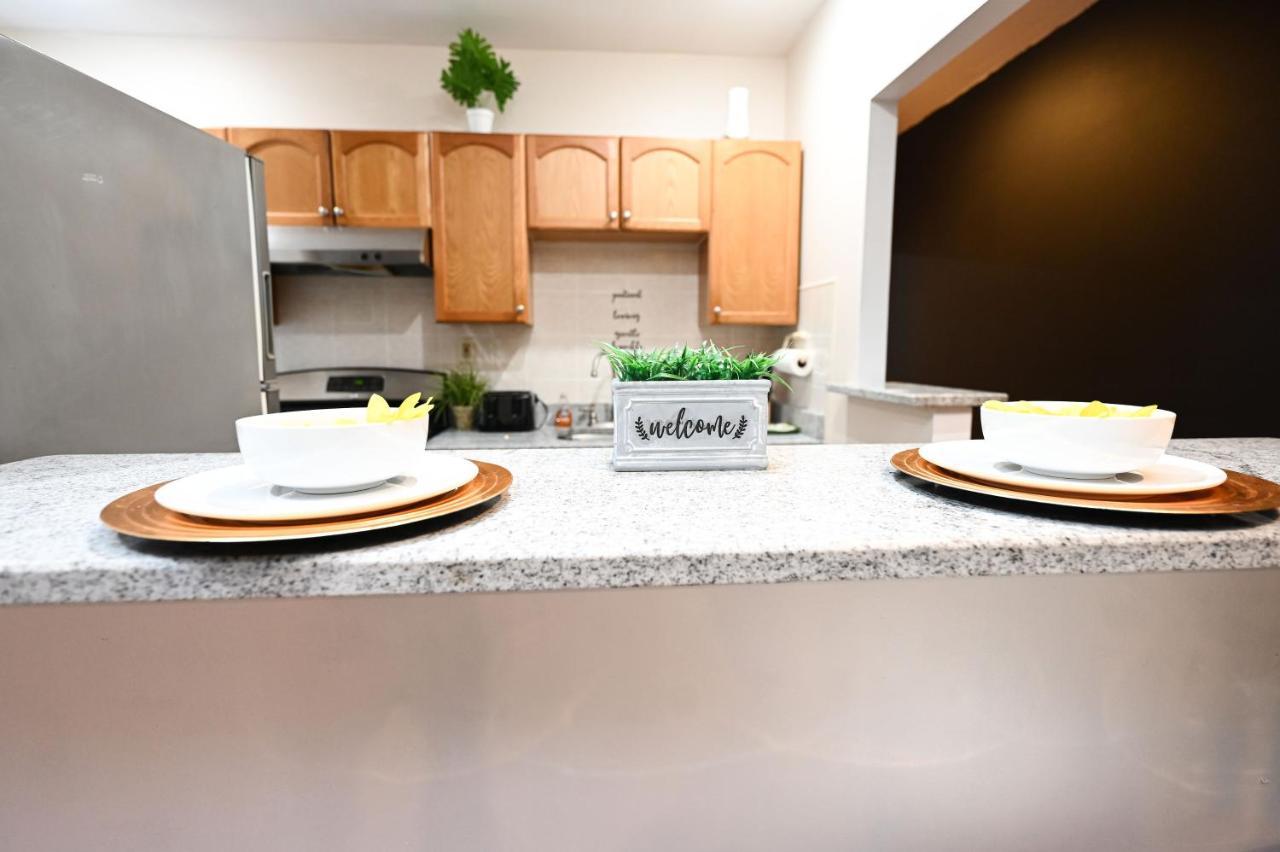 Modern Luxury, Sleeps 5, Near Universities,airport 15mins,free Parking Apartment Philadelphia