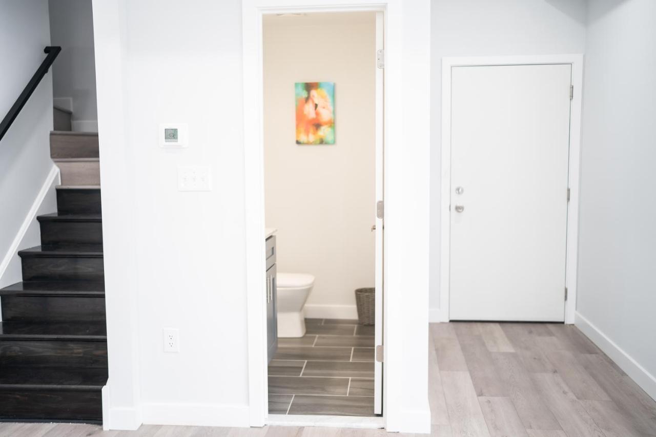 Luxury 2bdr/2.5bth Apt *