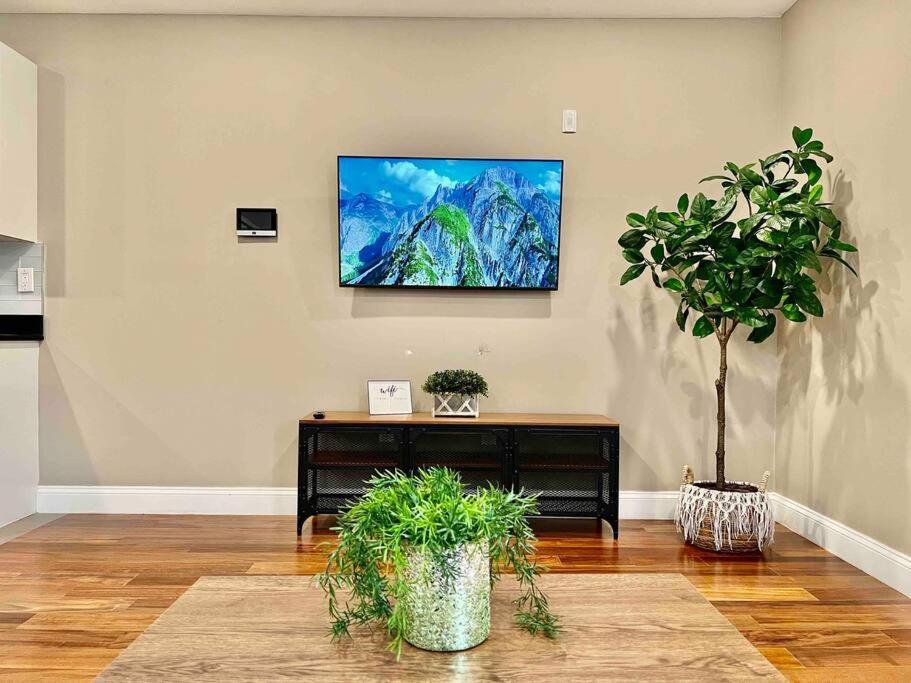 402 Stylish Luxe At Center Self Check-in * Philadelphia