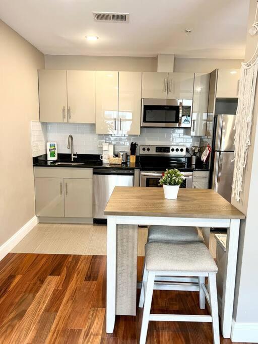 407 Sweetest 1bed Apt In Center City *