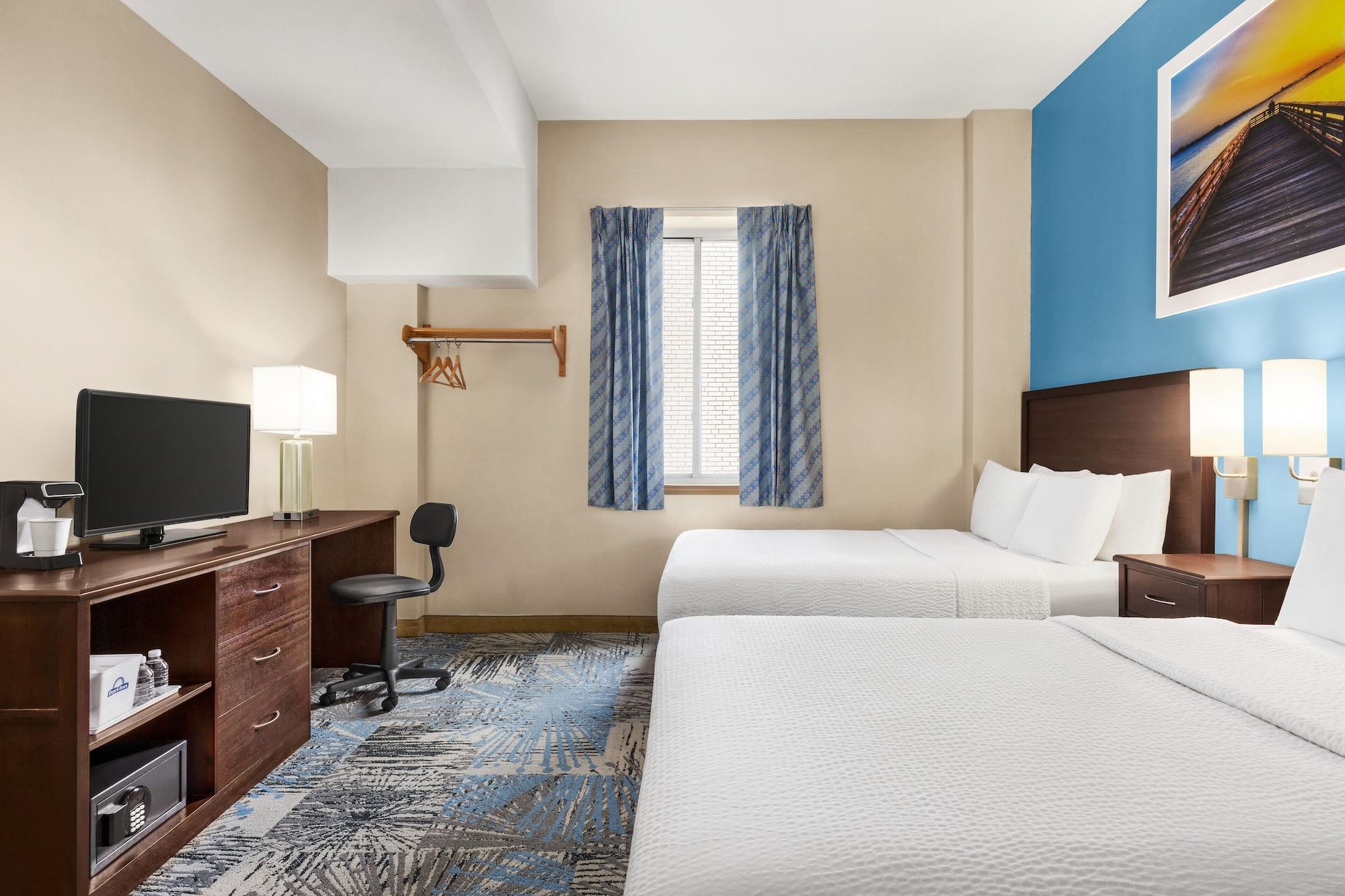 Hotel Days By Wyndham Convention Center