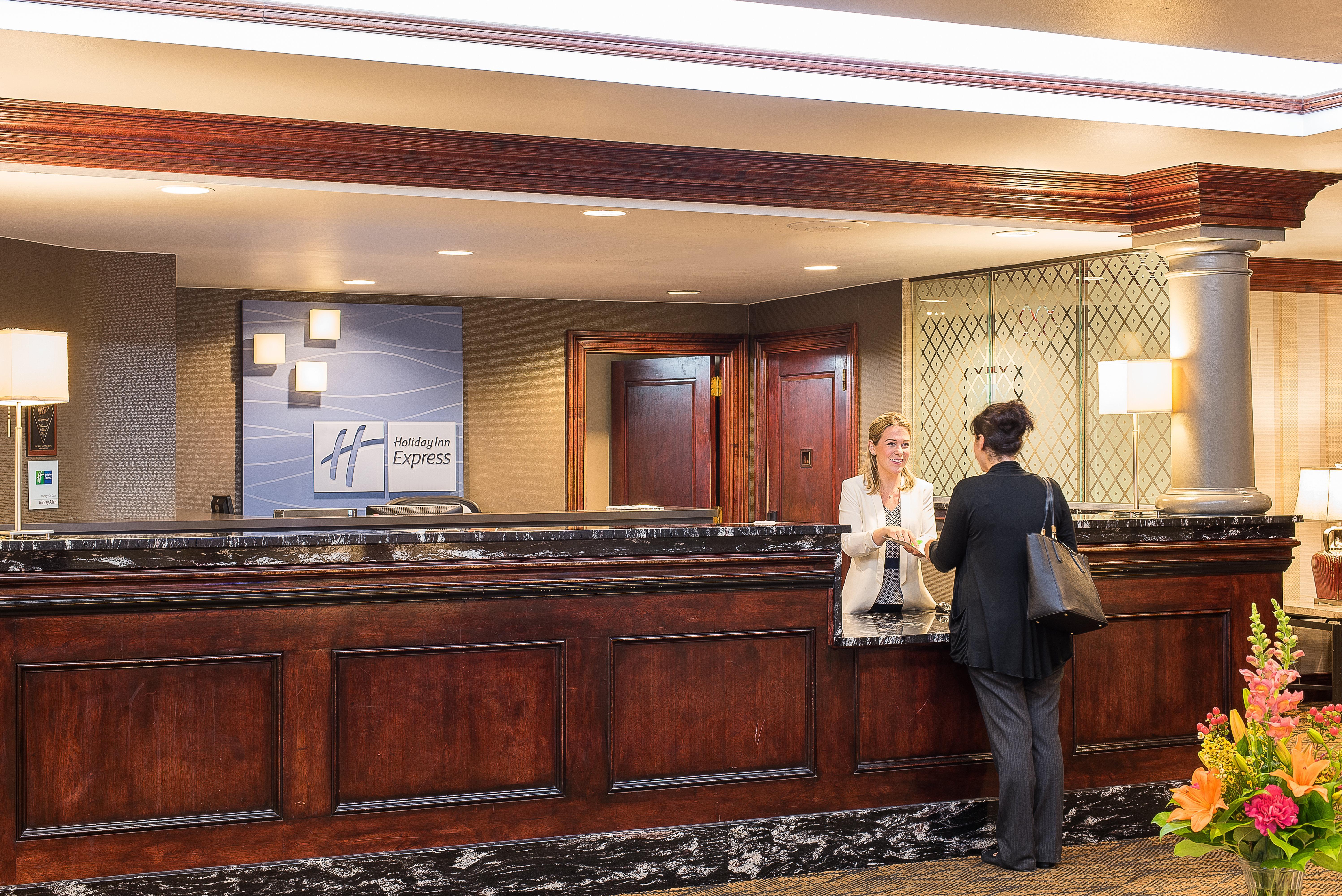 Holiday Express Philadelphia-midtown By Ihg Hotel 3*